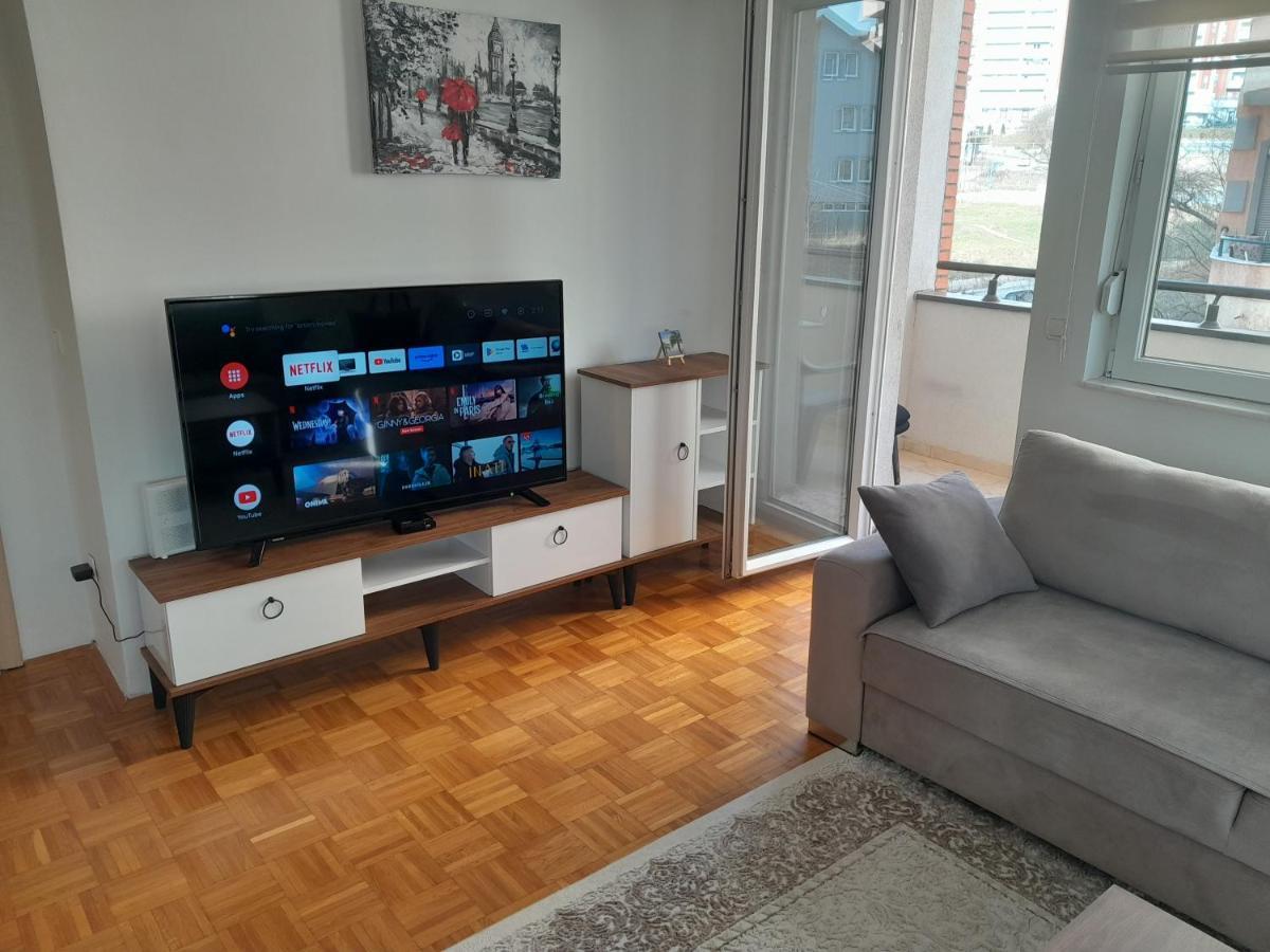 Gray Apartment 1 פרישטינה מראה חיצוני תמונה