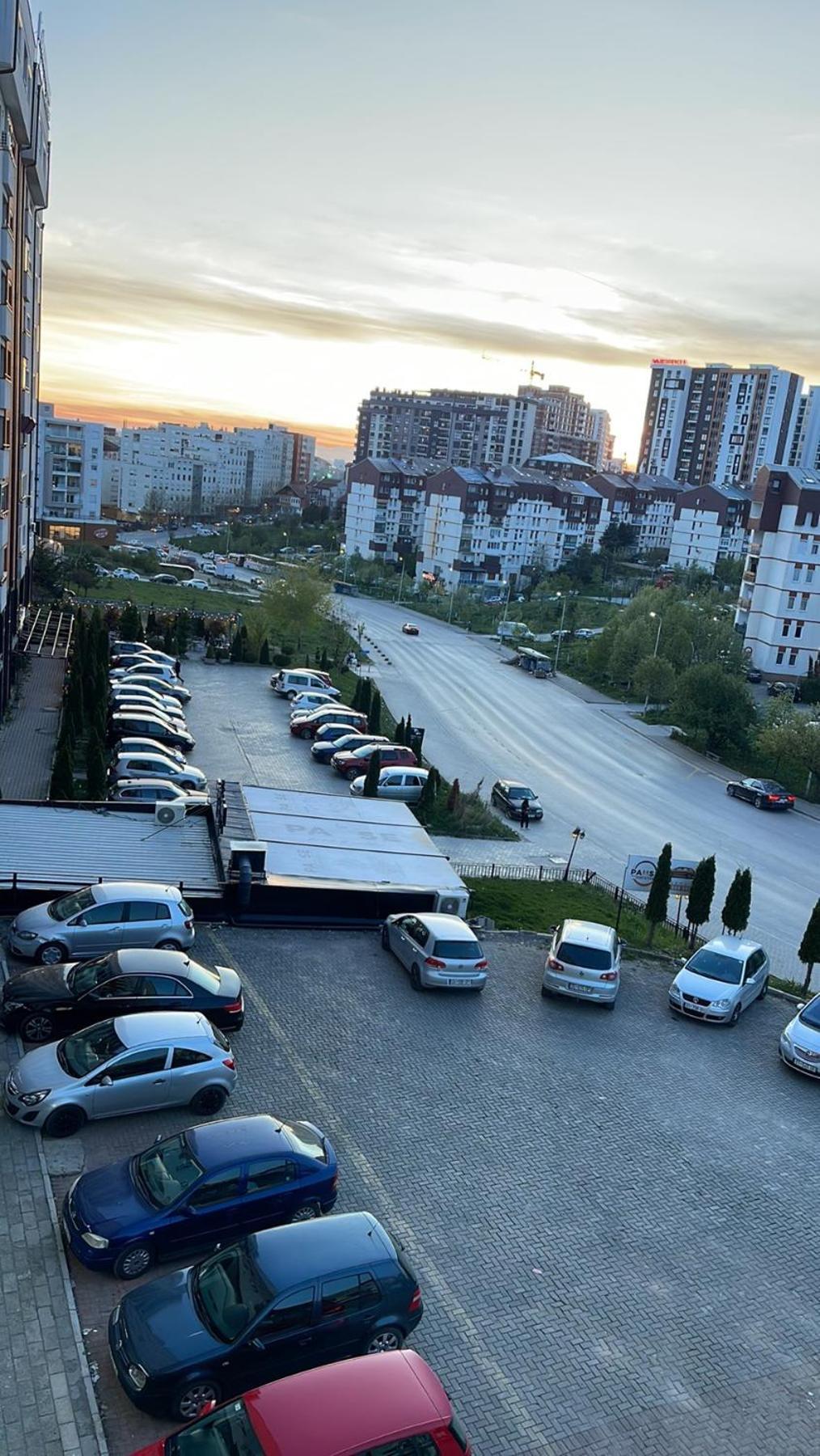 Gray Apartment 1 פרישטינה מראה חיצוני תמונה